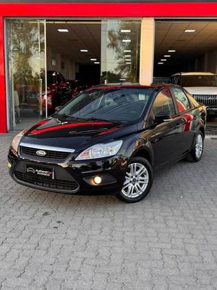 FORD FOCUS 2.0 GLX SEDAN 16V FLEX 4P MANUAL